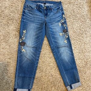 Share  WHBM The Girlfriend Jean Embroidery Flowers Sz 0